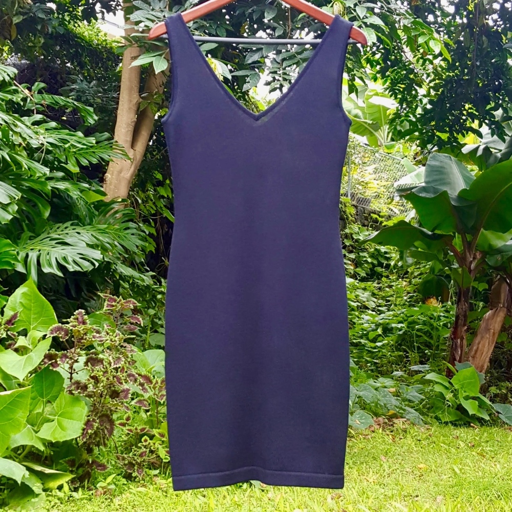 Donna Karan Black Label Navy Knit V-Neck Dress Sm.